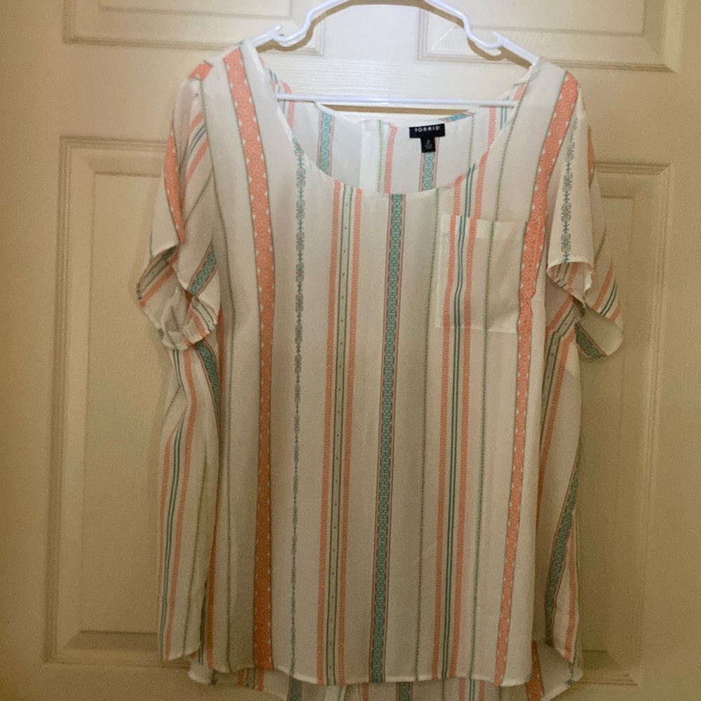 Torrid Cream and White Relaxed Blouse with Short Sleeves